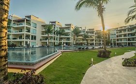 The Elements Oceanfront & Beachside Condo Hotel 4*